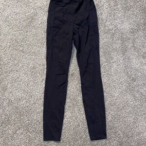 black leggings with pockets